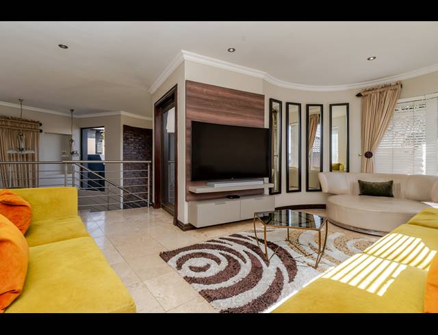 4 BEDROOM FREEHOLD FOR SALE IN SAGEWOOD